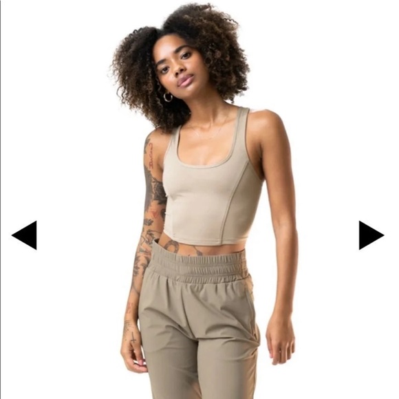 ❗️SOLD❗️Balance Athletica Roam Tank - Picture 7 of 9